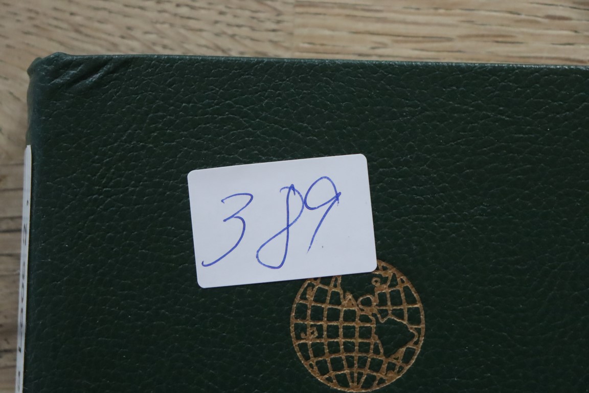 God bog med Hele Verden (389)