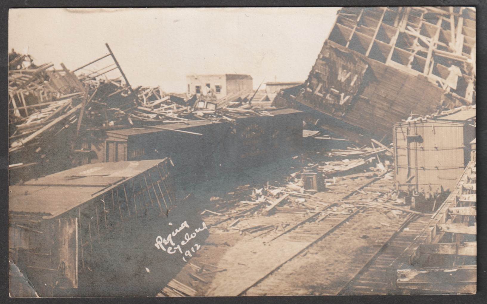 Skaden etter Regina syklonen i 1912. Se beskrivelse
