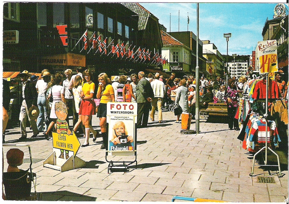 Kristiansand, Gågaten 1977. Aune F-7586-5