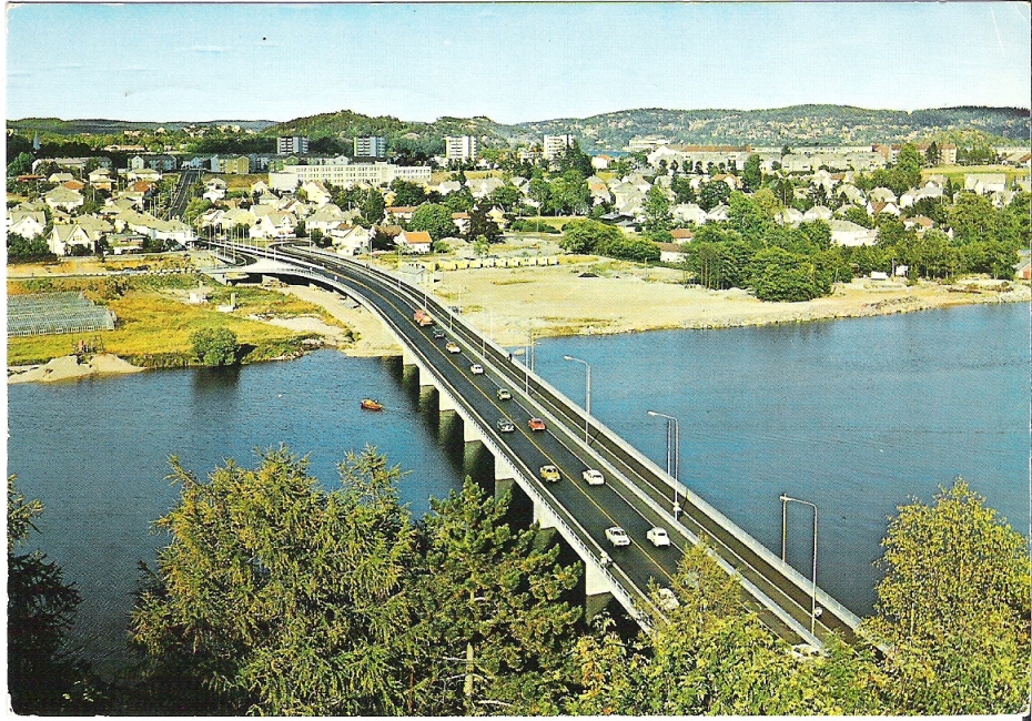Kristiansand, Oddernesbroen 1985. Aune F-5583-2