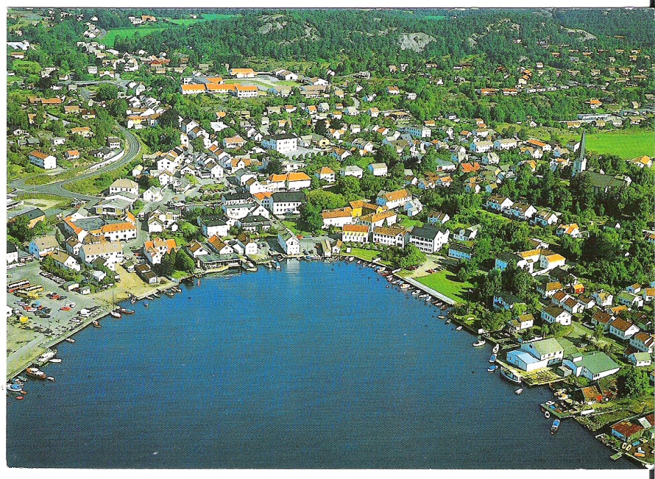 Lillesand. Aune F-9873-1