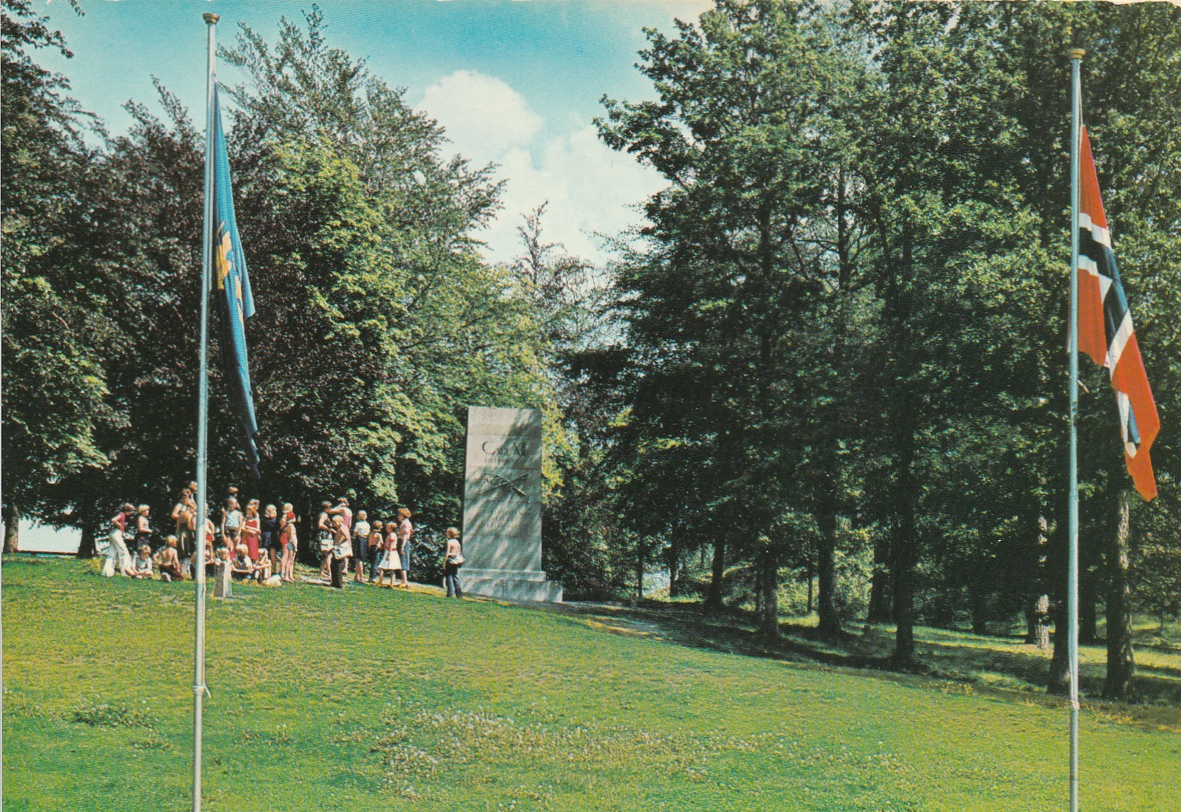 Halden . Carl XII`s park med minnestein over kongen. Aune F-8471-8
