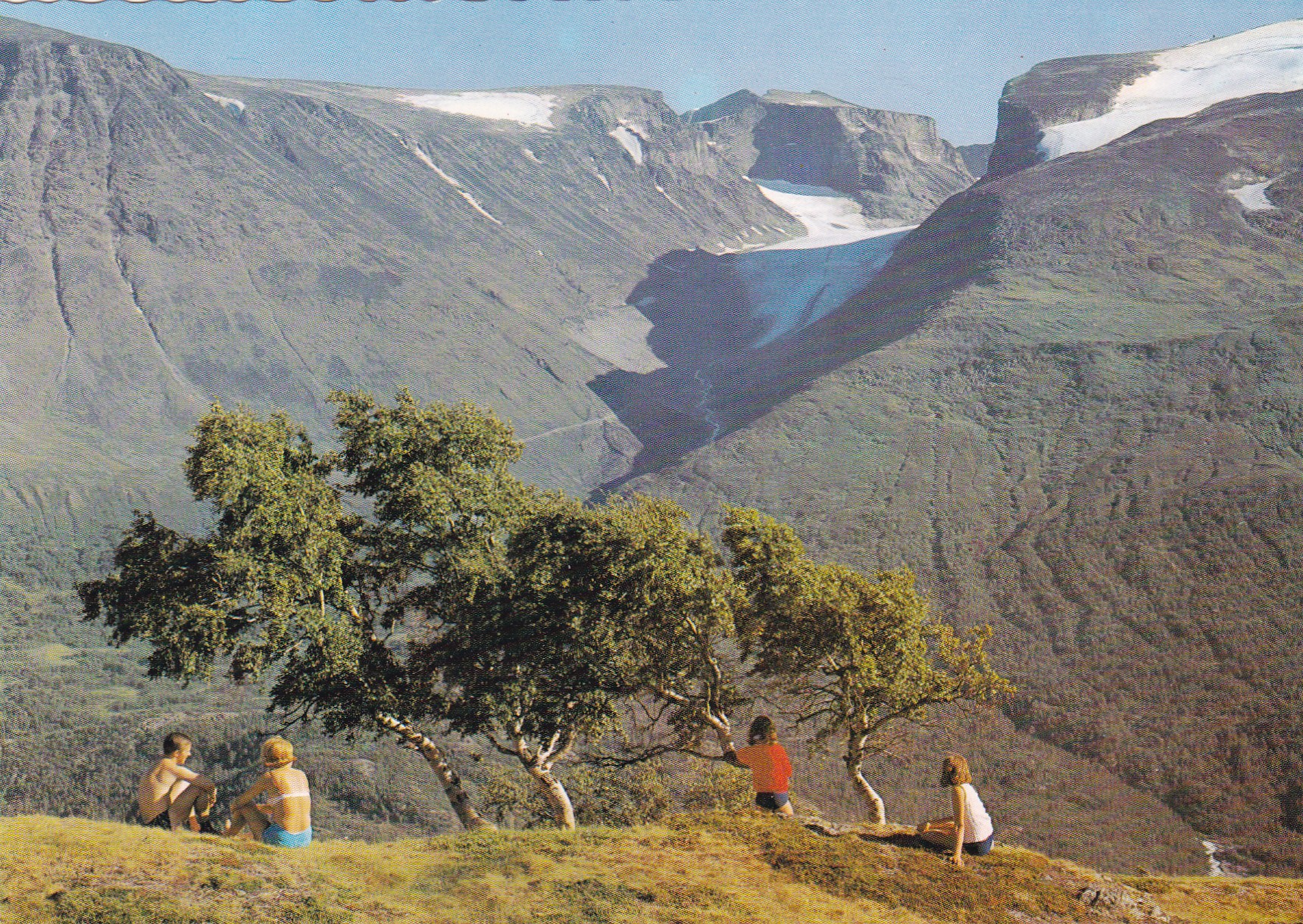 Utsikt mot Galdhøpiggen med Storjuvbreen (Mittet 1504/25)