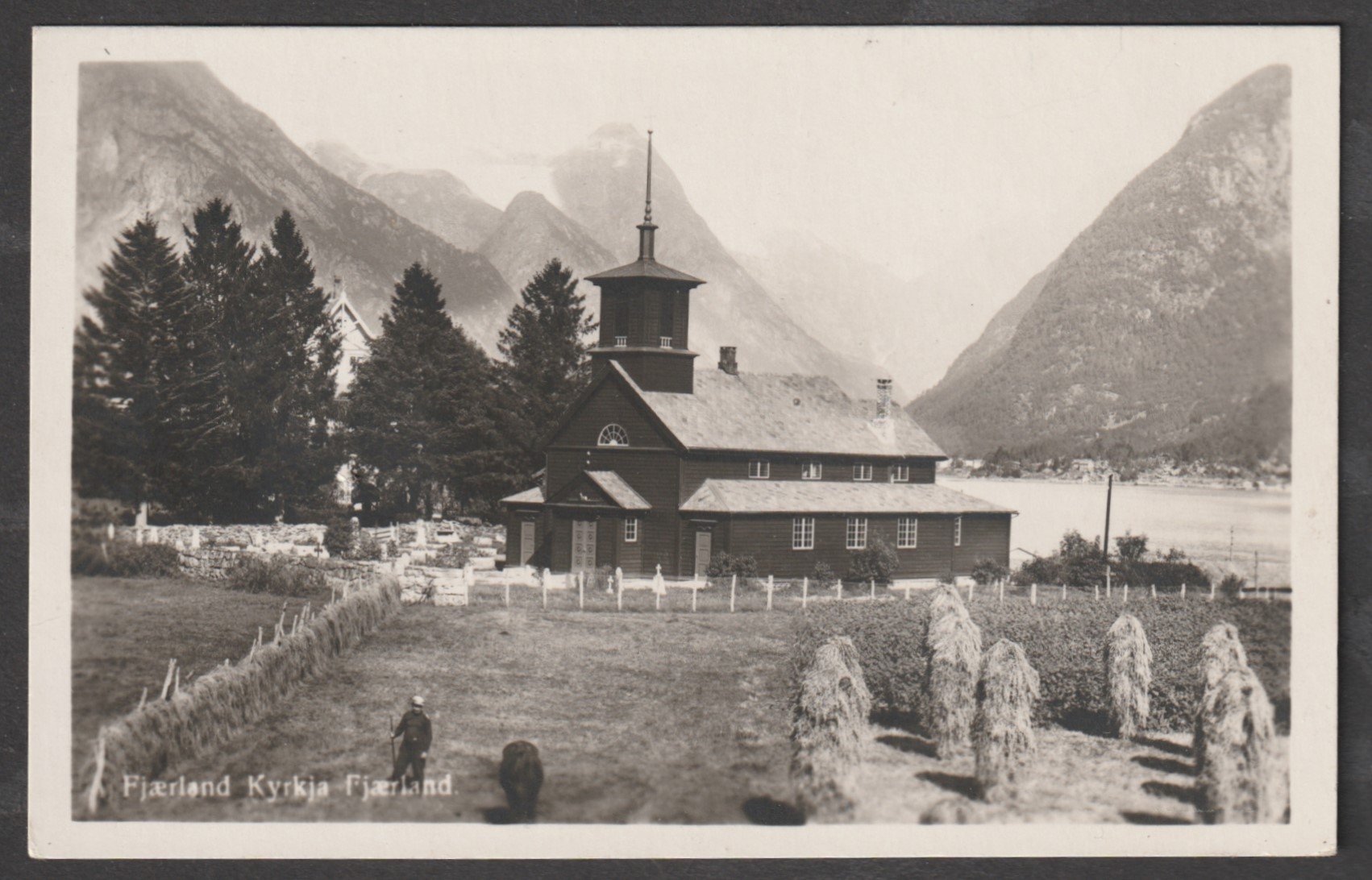Fjærland Kyrkje
