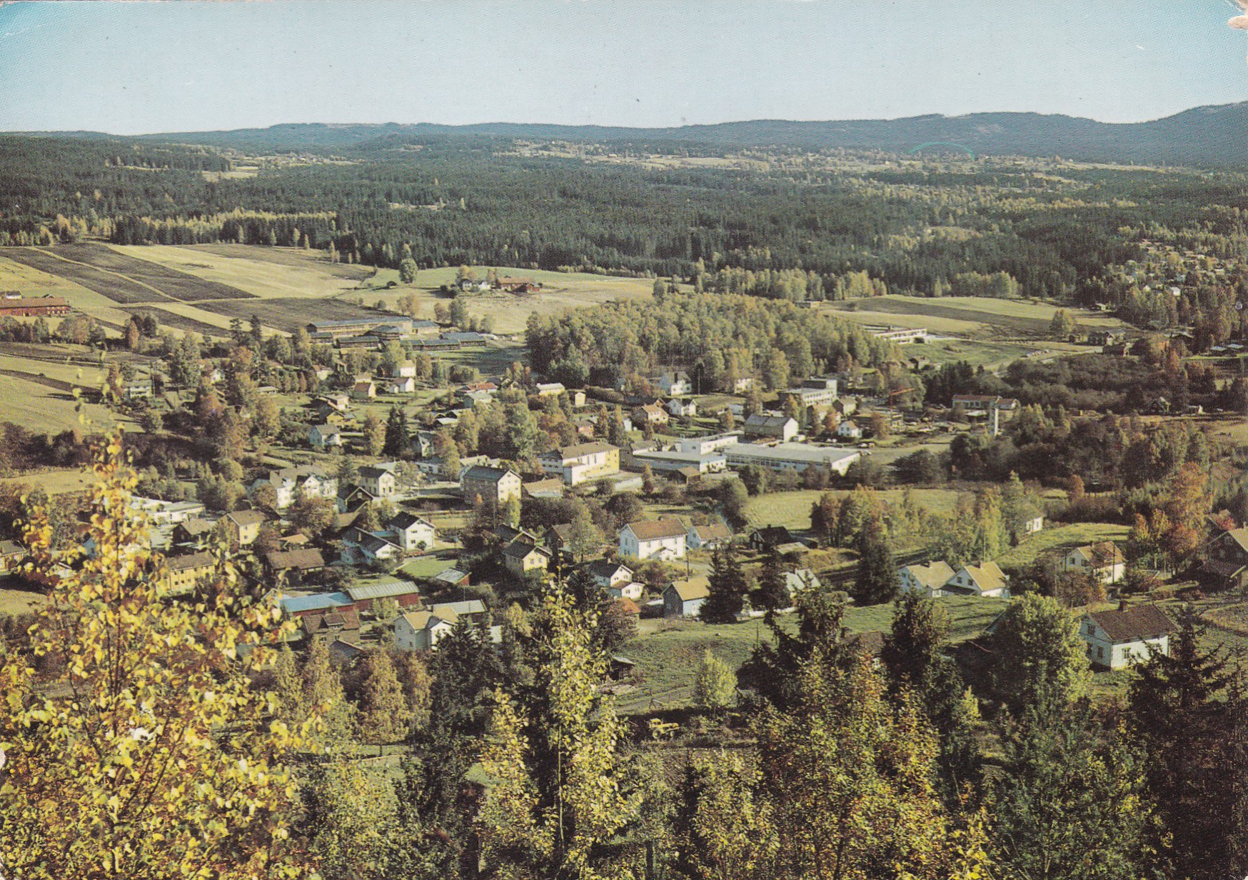 Utsikt over Brandbu ( T. Andvord 2606)