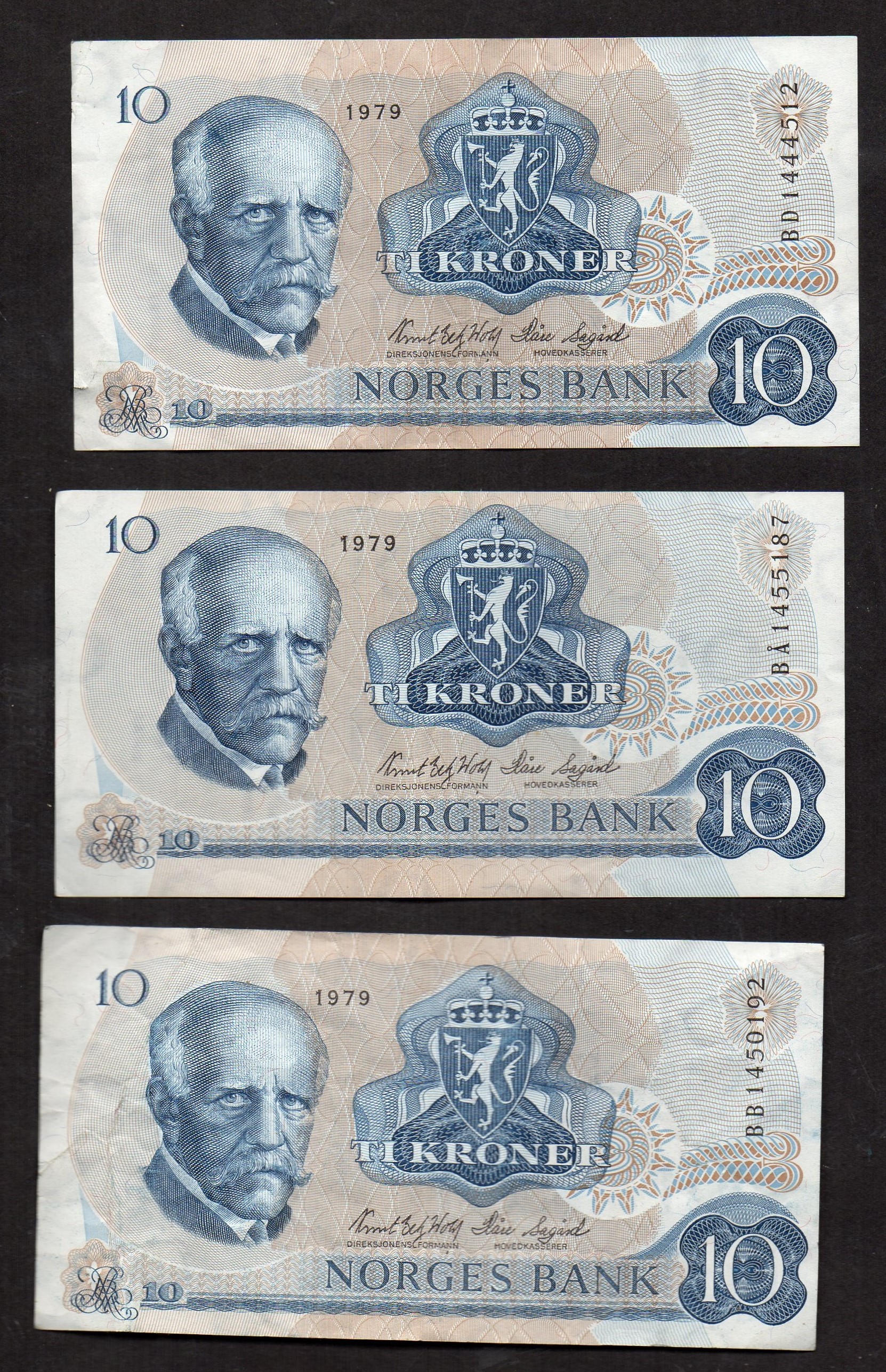 Tre stk 10 kr sedler og to 10 kr mynter - Pen Brukskvalitet