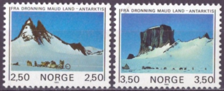 NK 966-67. POSTFRISK**    (23,-)