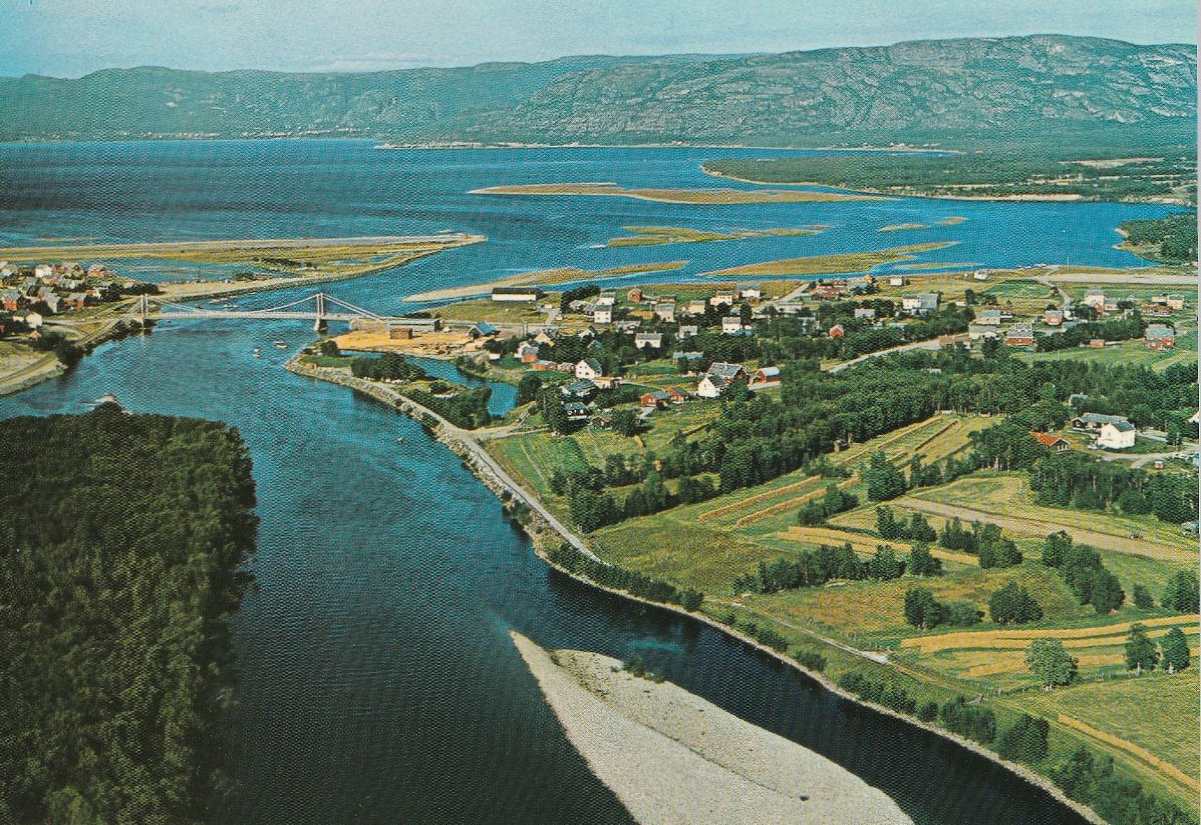 Utsikt over Elvebakken fra fly. Aune F-8342-7