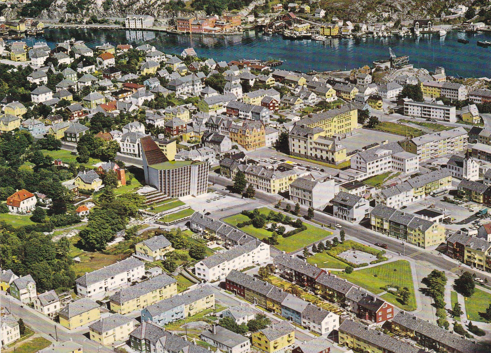 Kristiansund N. Flyfoto ( Aune F-2859-6)