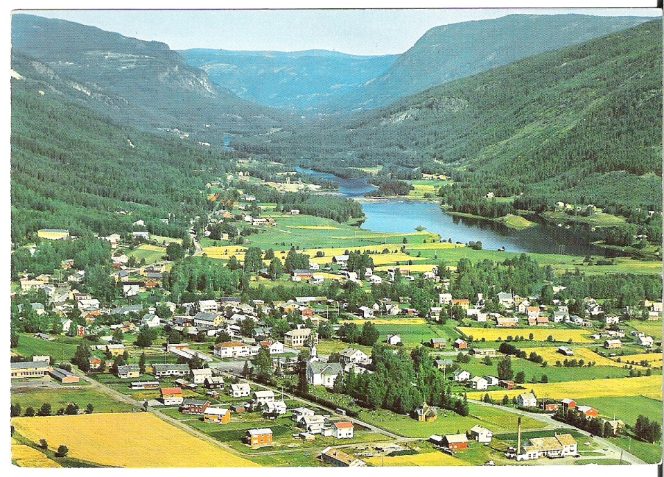 Nesbyen, Hallingdal. Golberg's Flyfoto F-2077