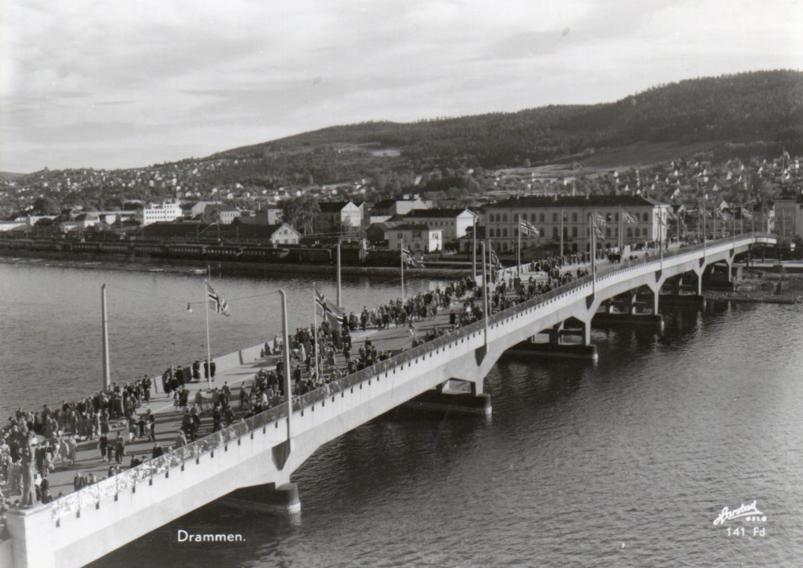 Drammen. Åpning av broen.