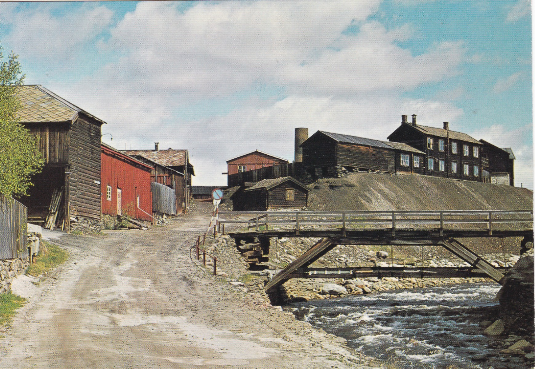 Røros. Fra den eldre bydel ( Aune F-7090-4)