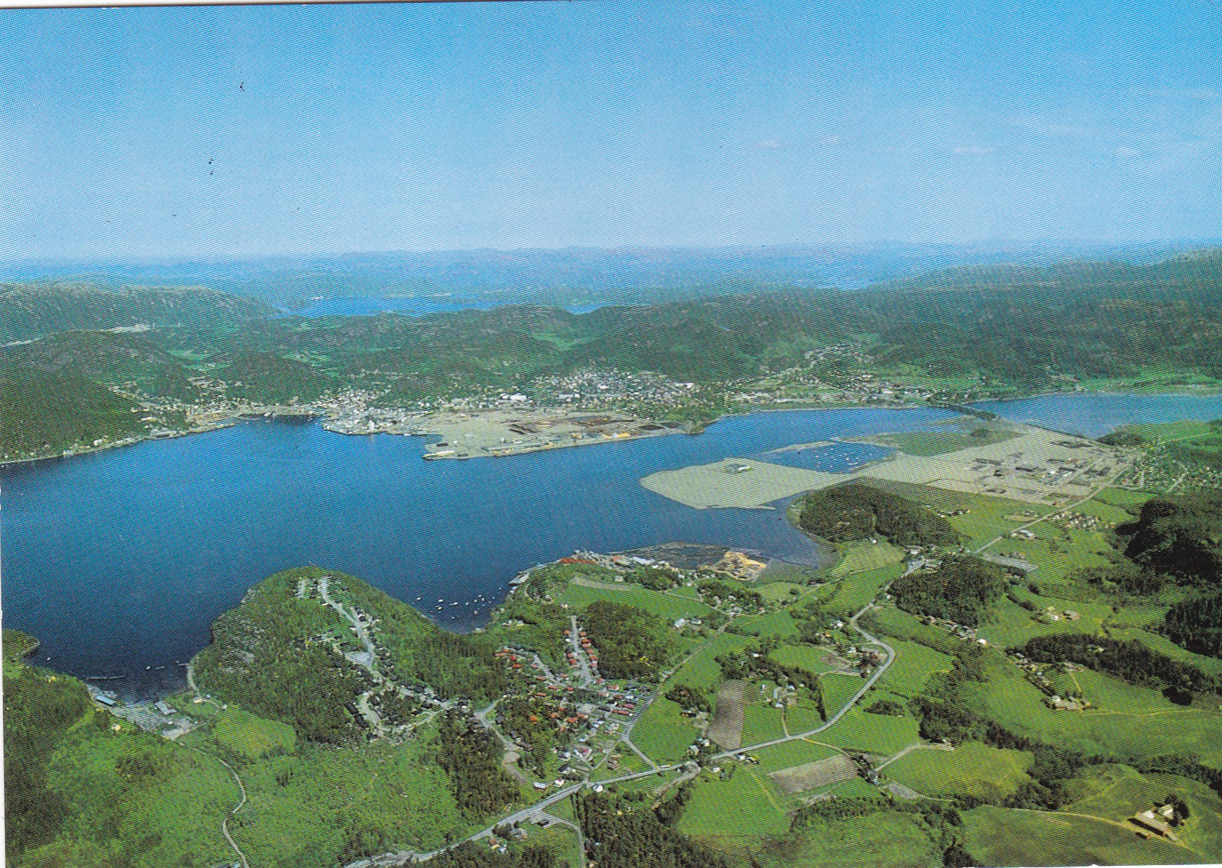 Namsos. Spillum i forgrunnen ( Aune F-11071-4) luxstp STJØRDAL