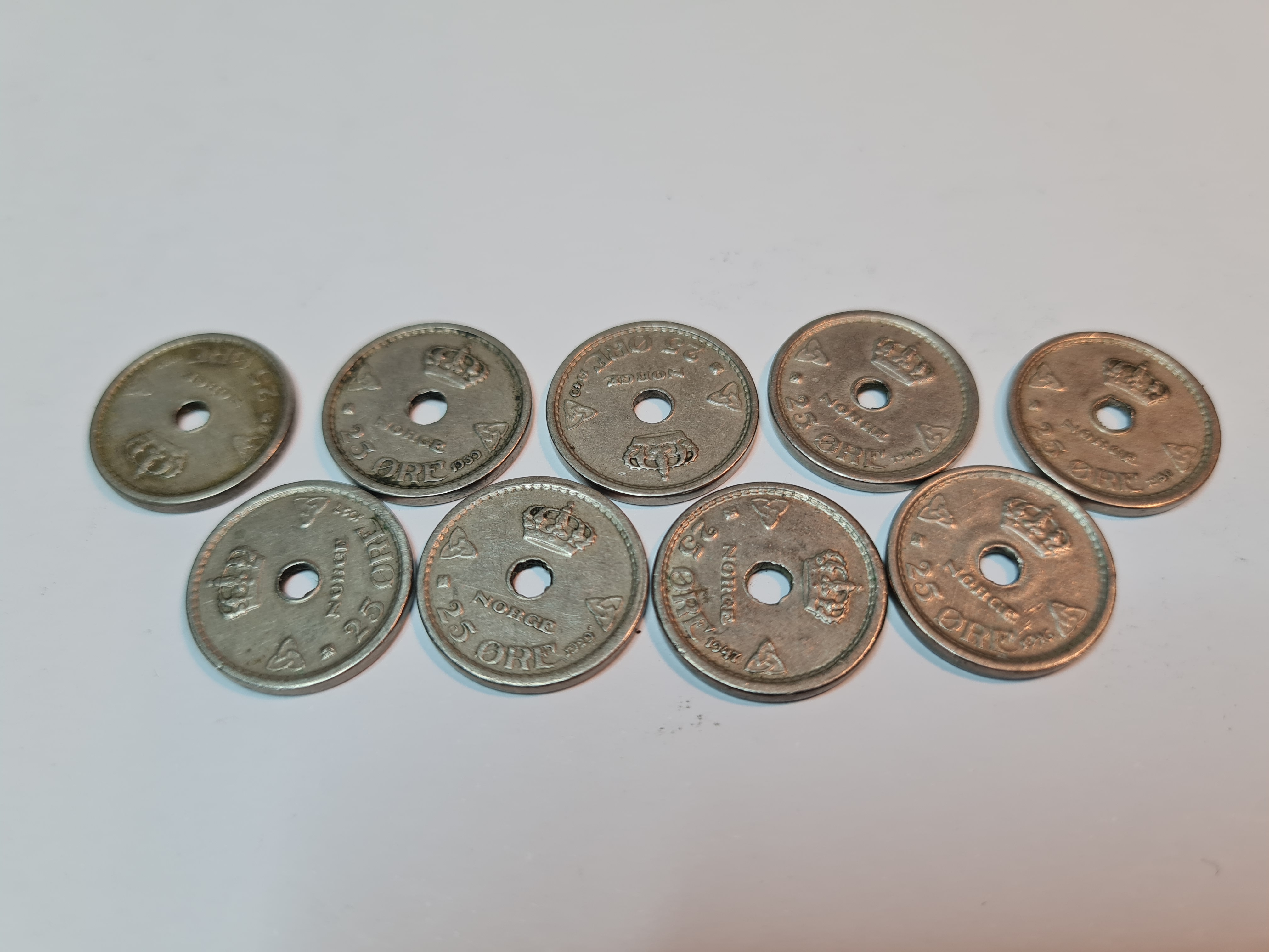 9 stk 25 øringer med hull