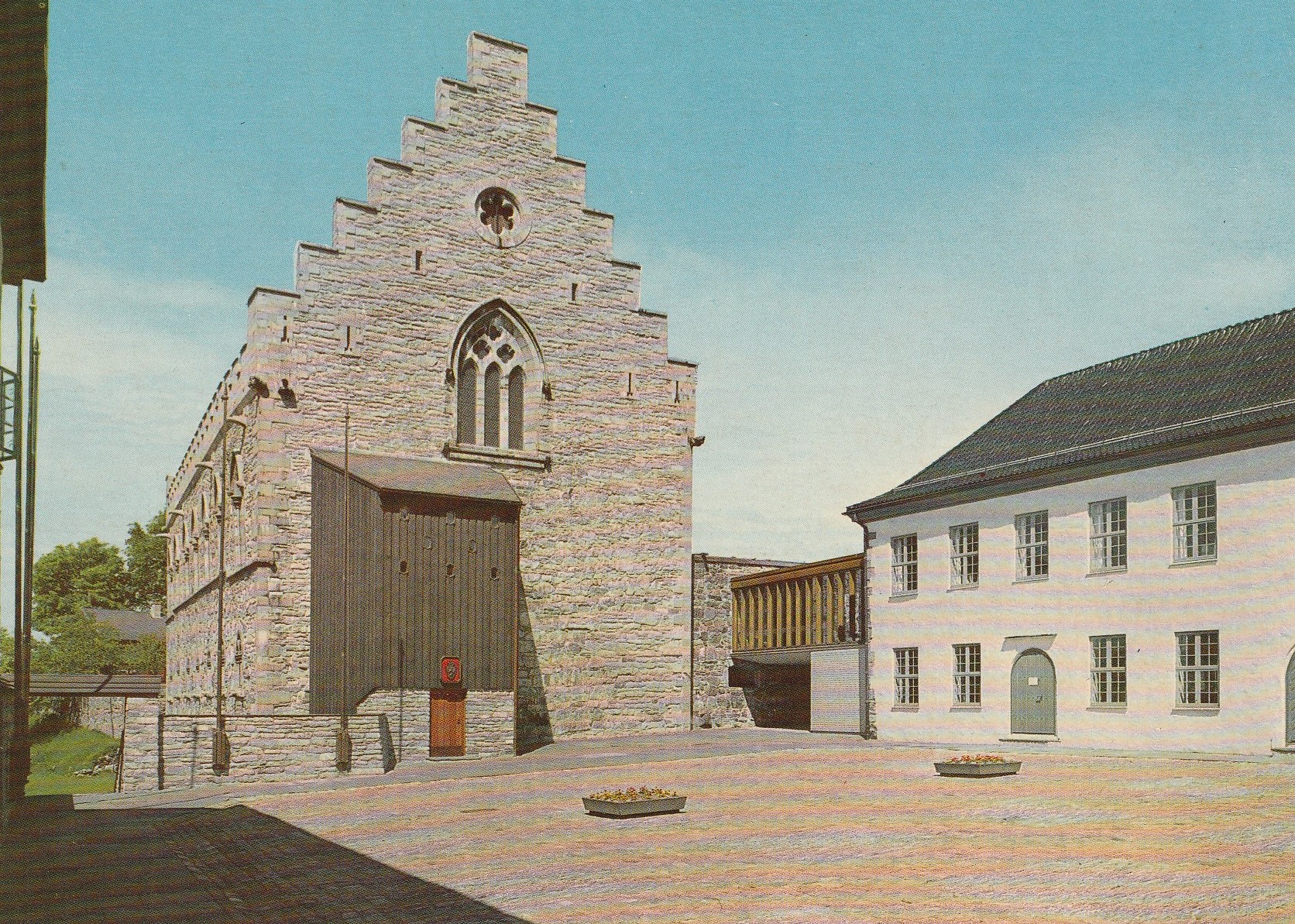 Eldre kort fra Bergen. Håkonshallen på Bergenhus festning fra midten av 1200-tallet . Aune F-1346-3