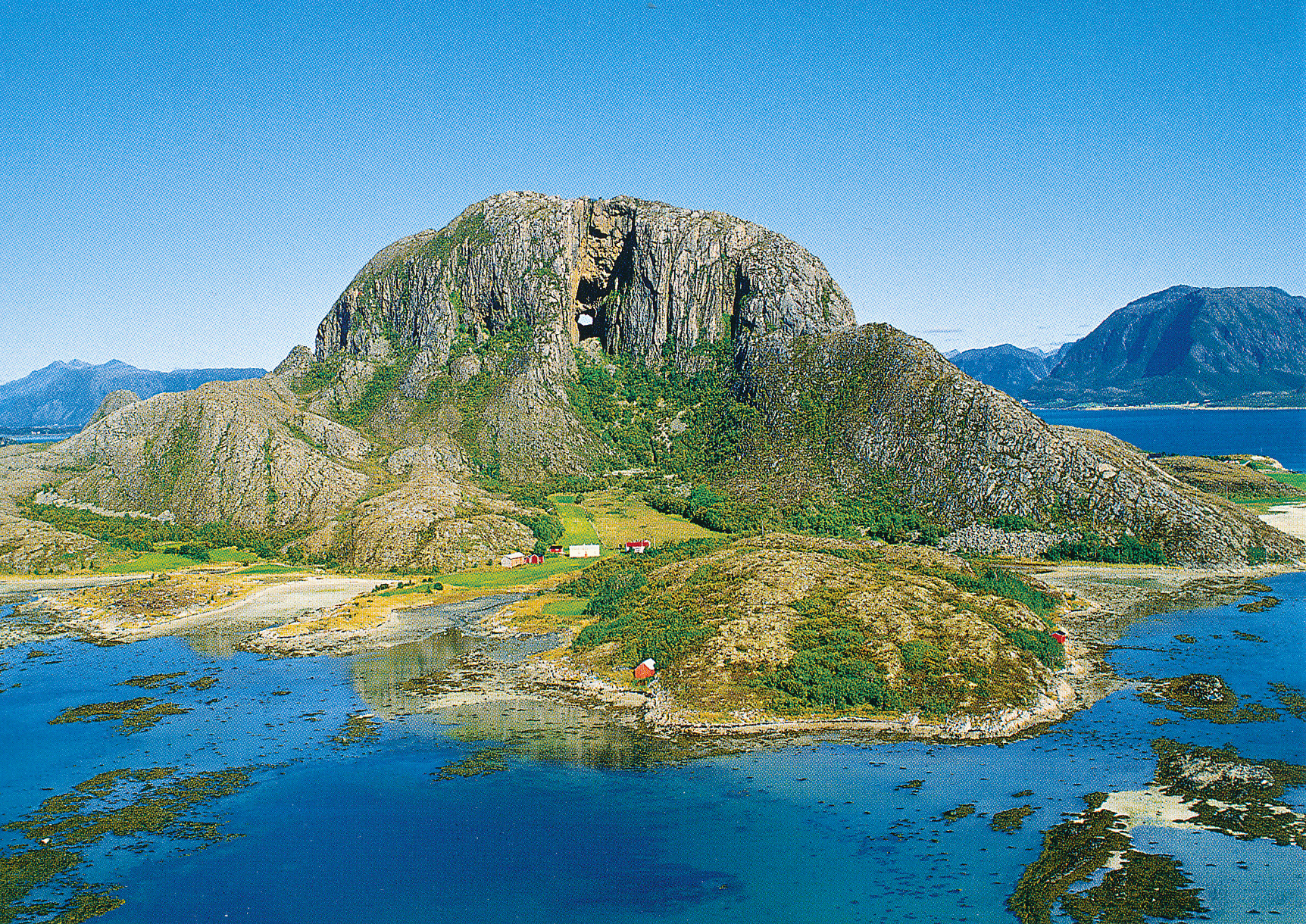 Torghatten