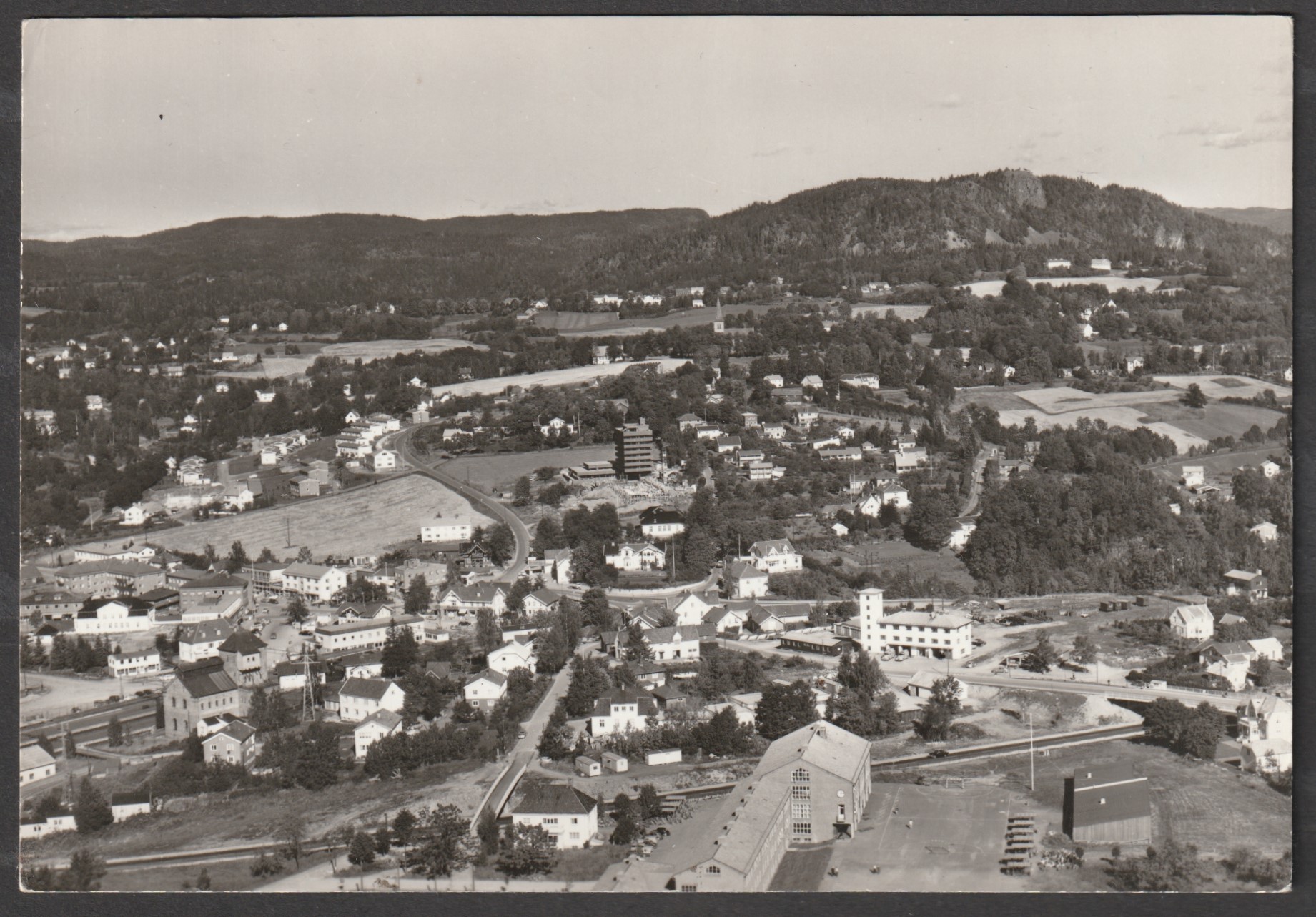Asker. Widerøe 141015