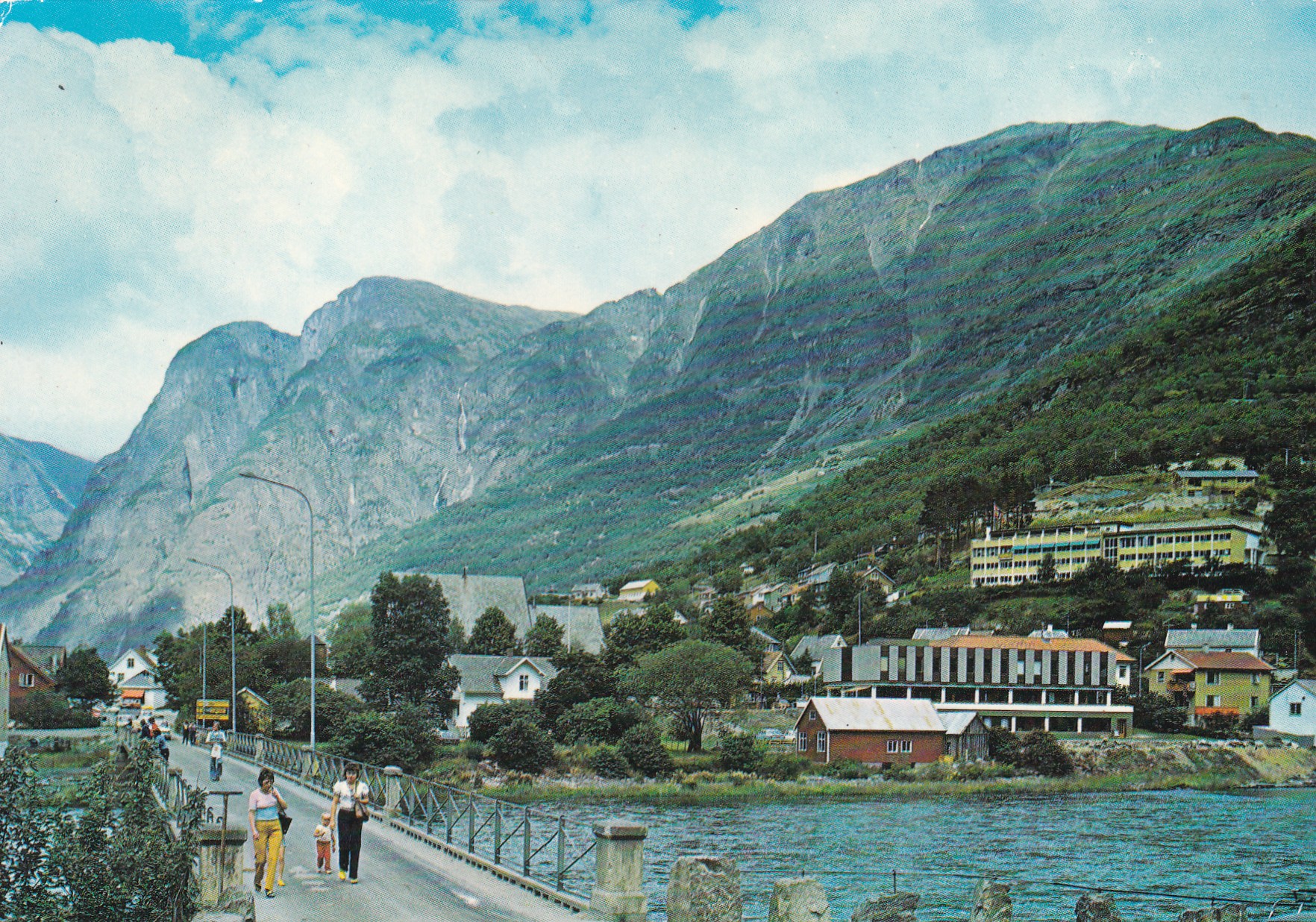 Aurland, Sogn ( Normann N-8-110)