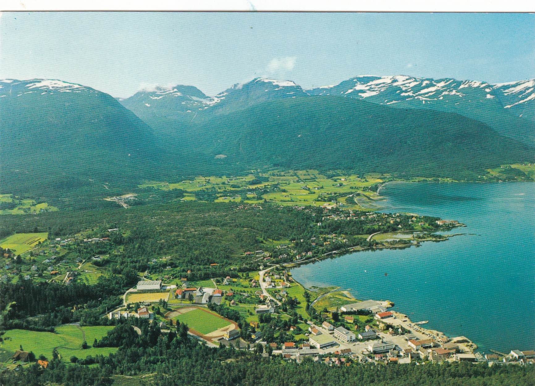 Utsikt over Sandane ( Aune F-7284-4)