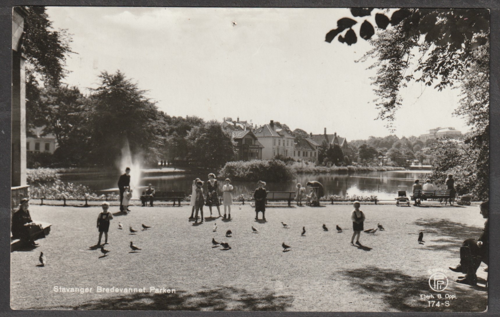 Stavanger. Bredevannet Parken. Oppi 174-S