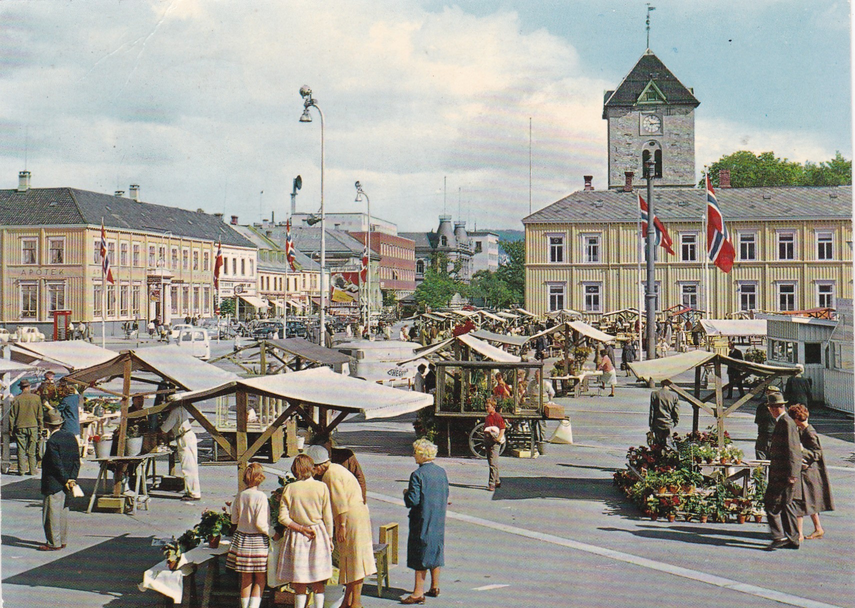 Trondheim. Blomstertorget ( Aune F-1443-3)