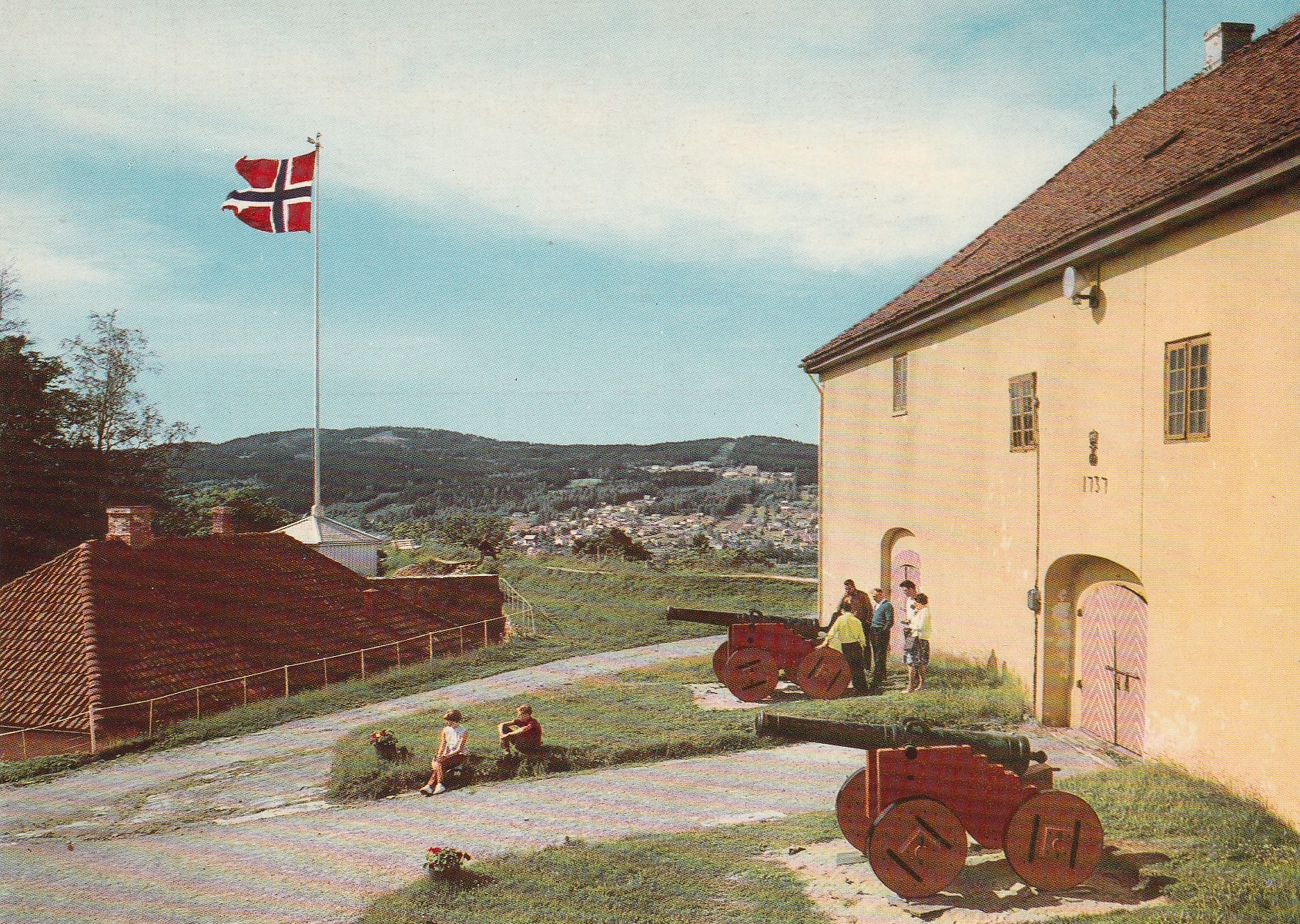 Eldre kort fra Kongsvinger . Aune F-2211-5