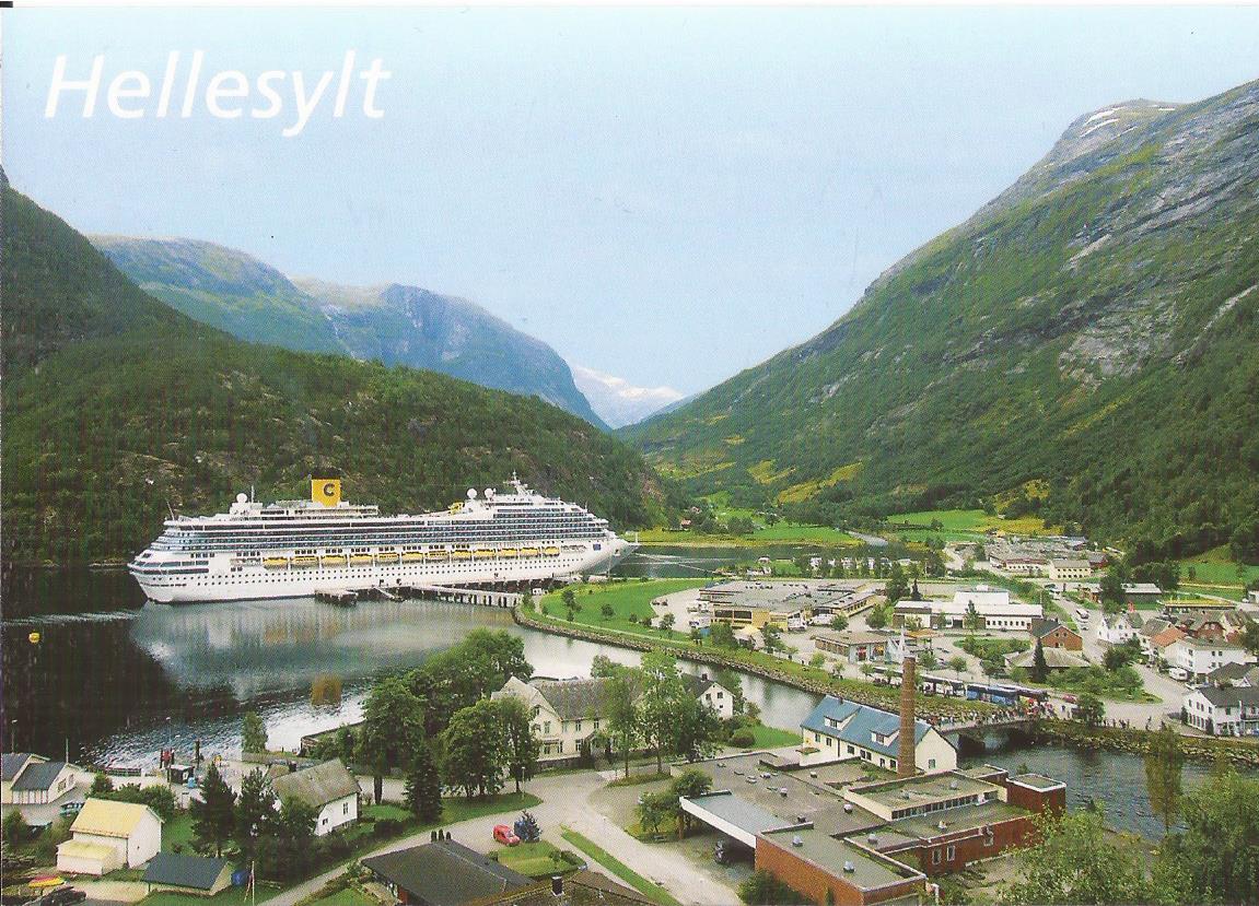 Postkort - Båt ved kai i Hellesylt