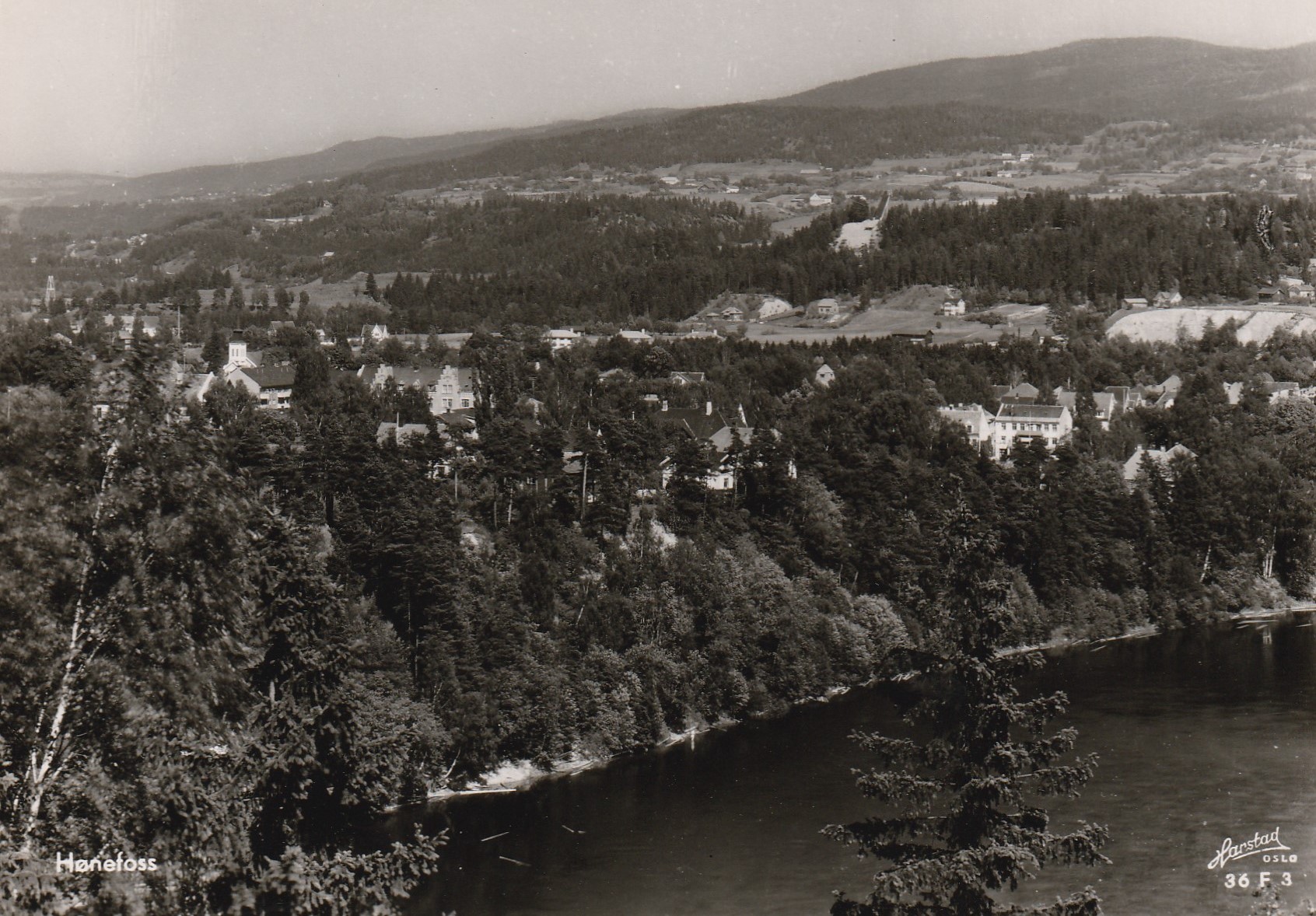 Hønefoss. Harstad 36 F 3 / Norsk arbeide.