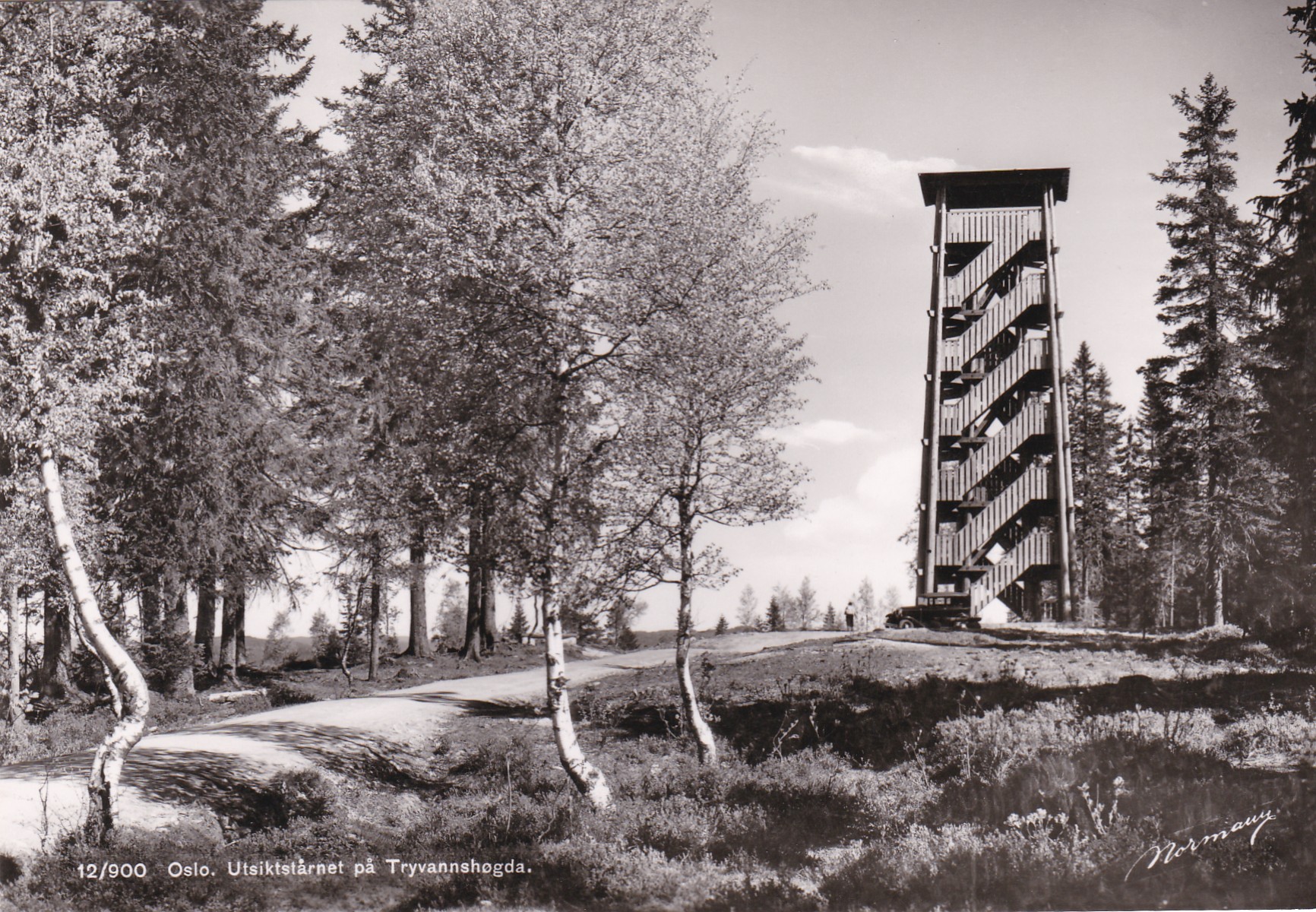 Oslo. Utsiktstårnet på Tryvannshøgda ( Normann 12/900)