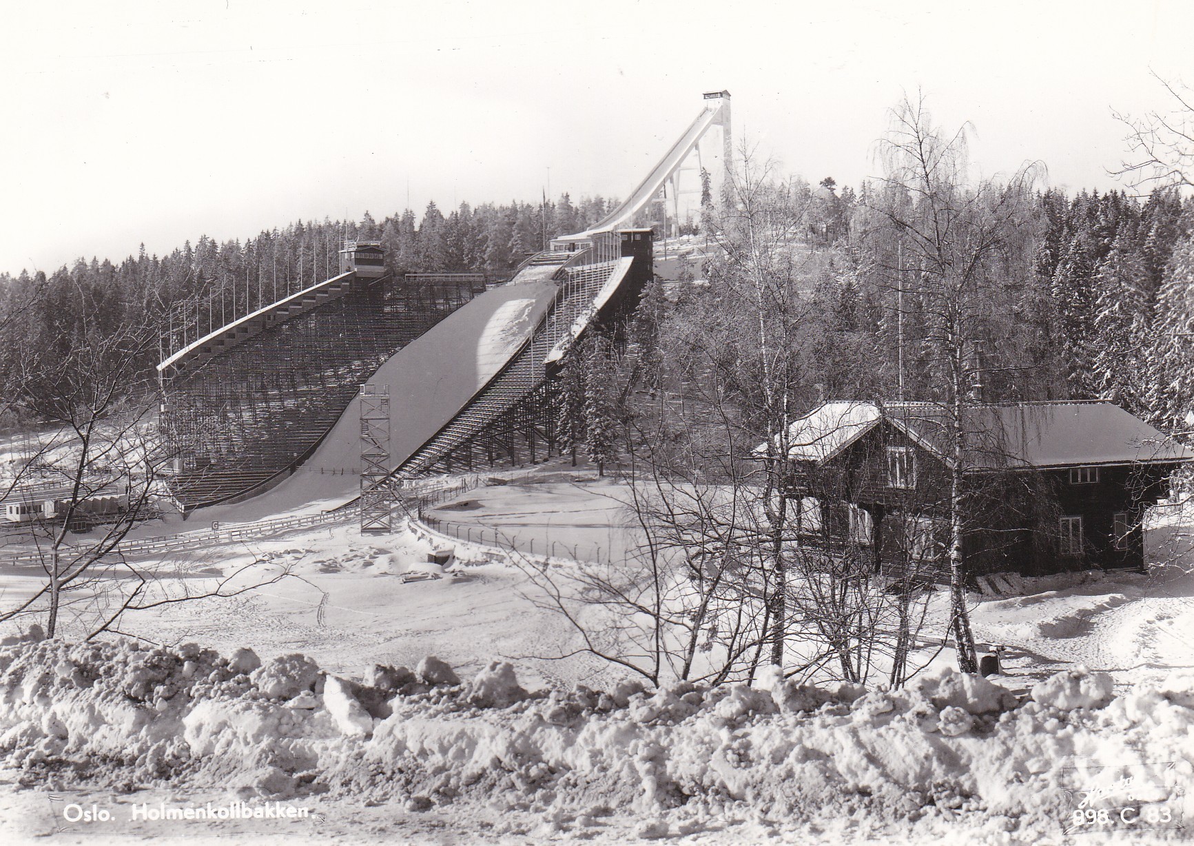 Oslo. Holmenkollbakken ( Harstad 898 C 83)