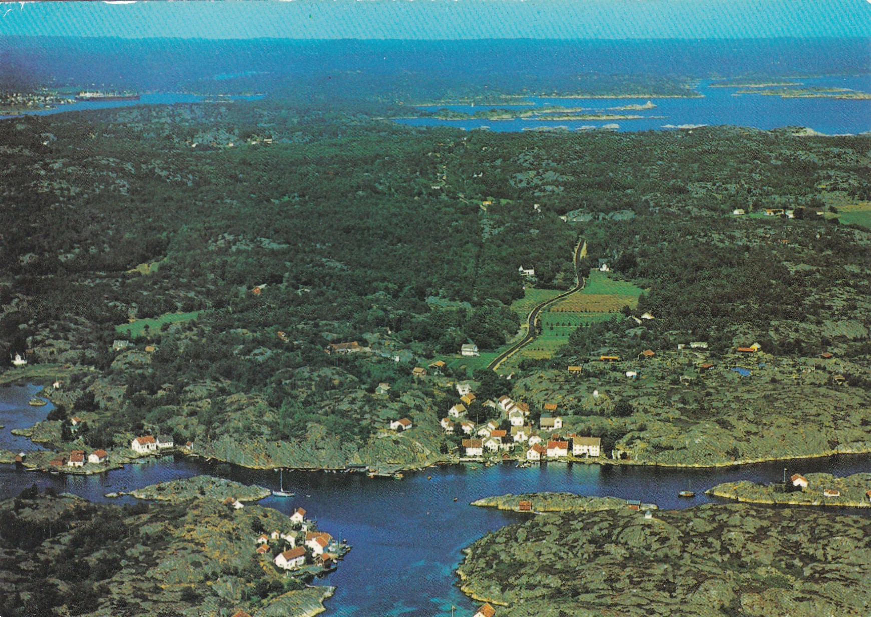 Brekkestø ( Fjellanger Widerø 6440)