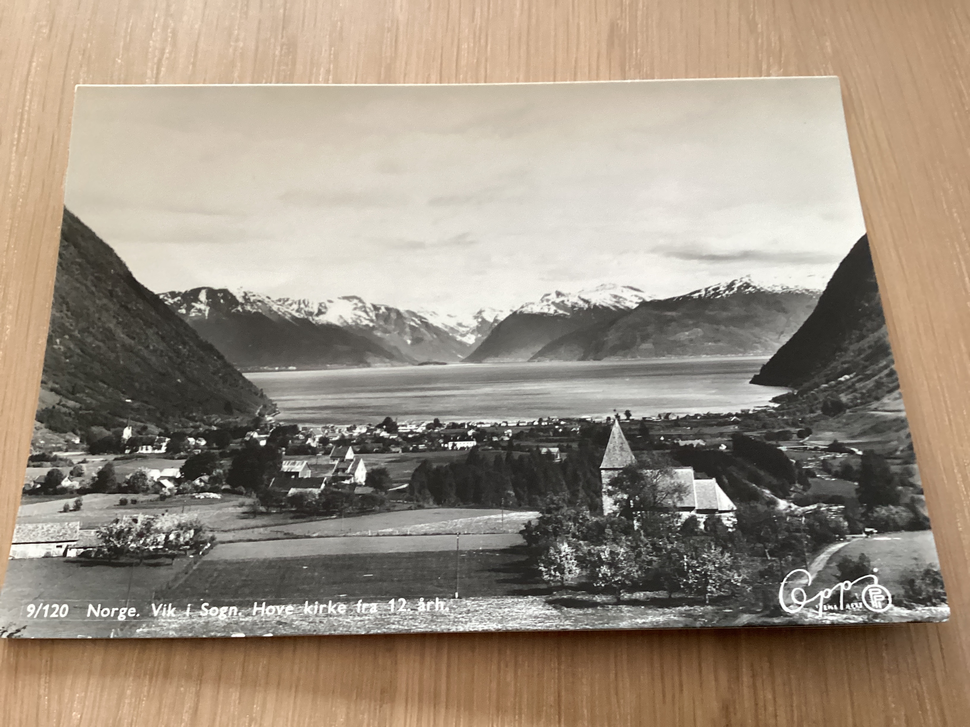 HOVE KIRKE VIK I SOGN