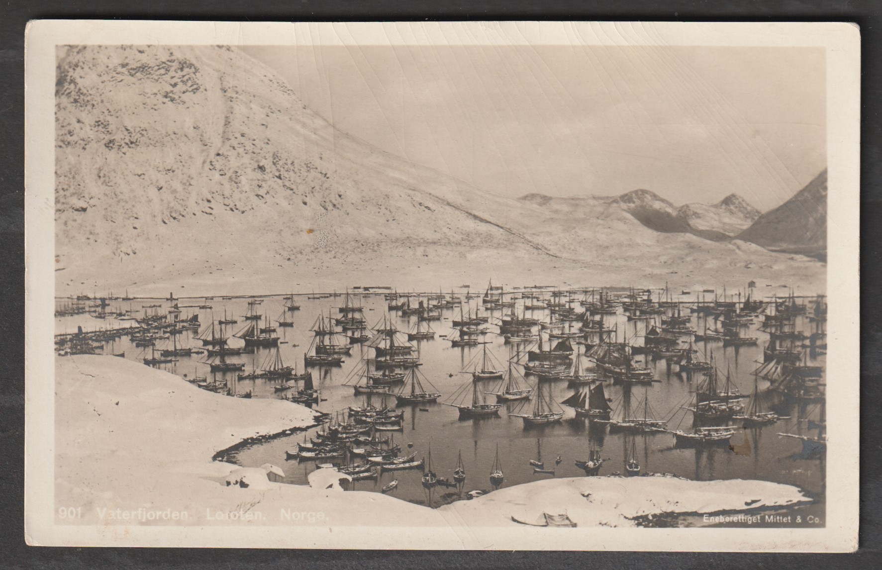 Vaterfjorden Lofoten. Mittet 901