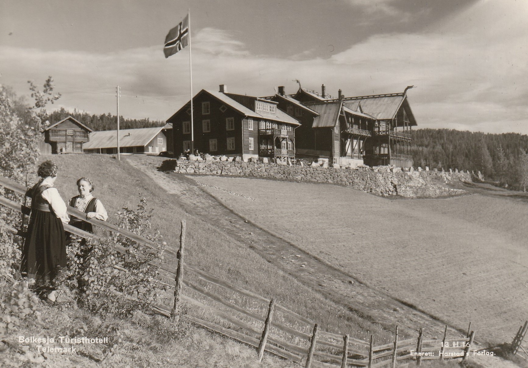 Bolkesjø Turisthotell .  Harstad 13 H 1 /Norsk arbeide