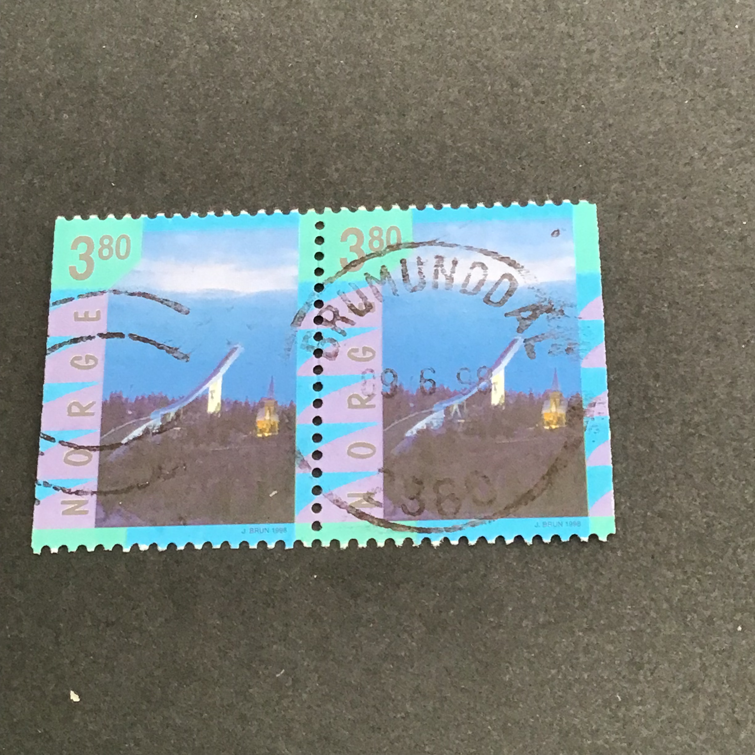 Brumunddal par nr 2.  09 6 98