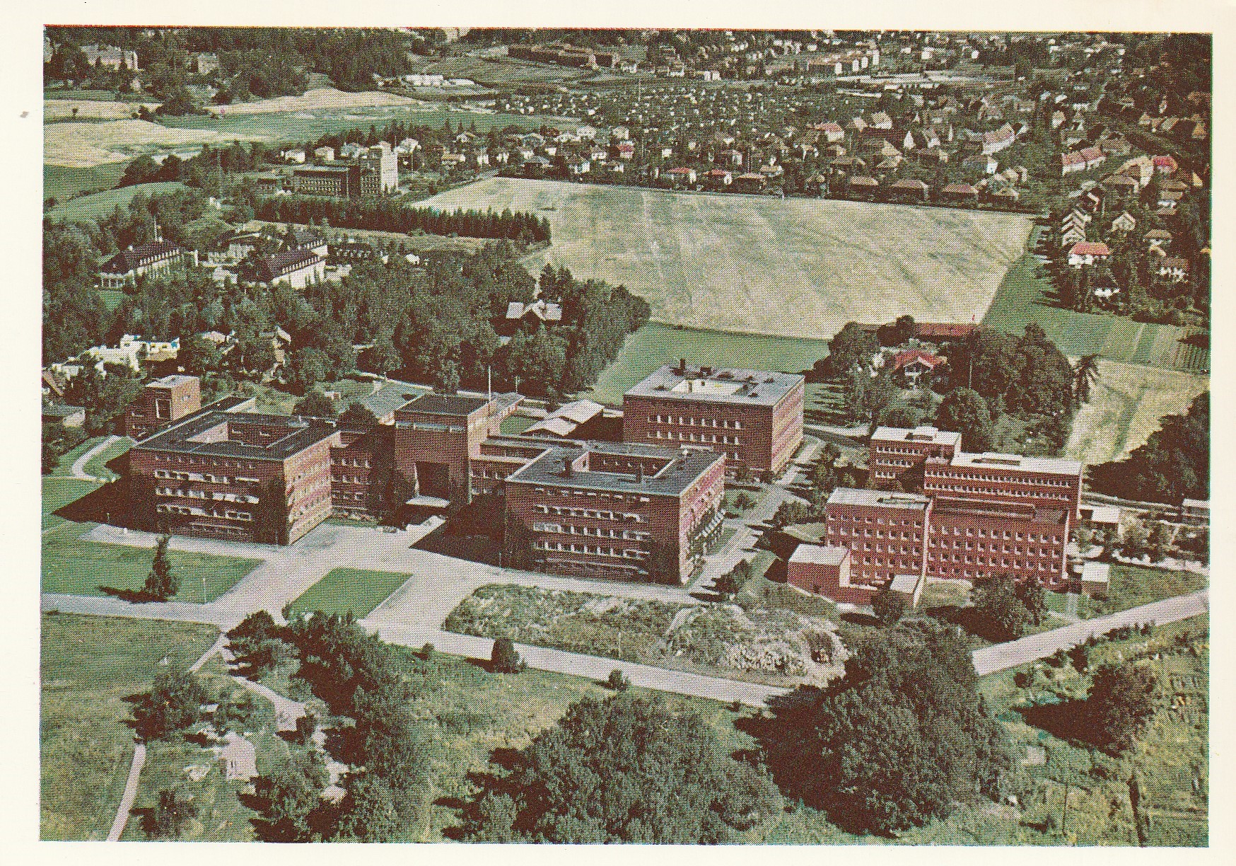 Oslo. Universitetet , Blindern . Harstad 27.C.82