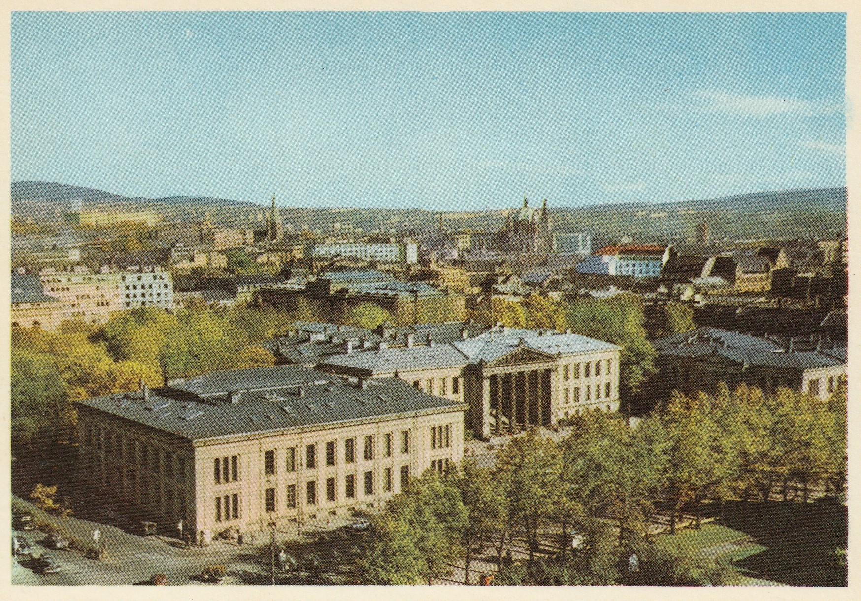 Eldre kort fra Oslo . Utsikt over byen med Universitetet i forgrunnen. Oppi 100/26