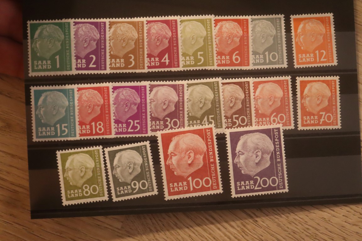 Godt Lot SAAR - AFA 480 NOK - postfrisk