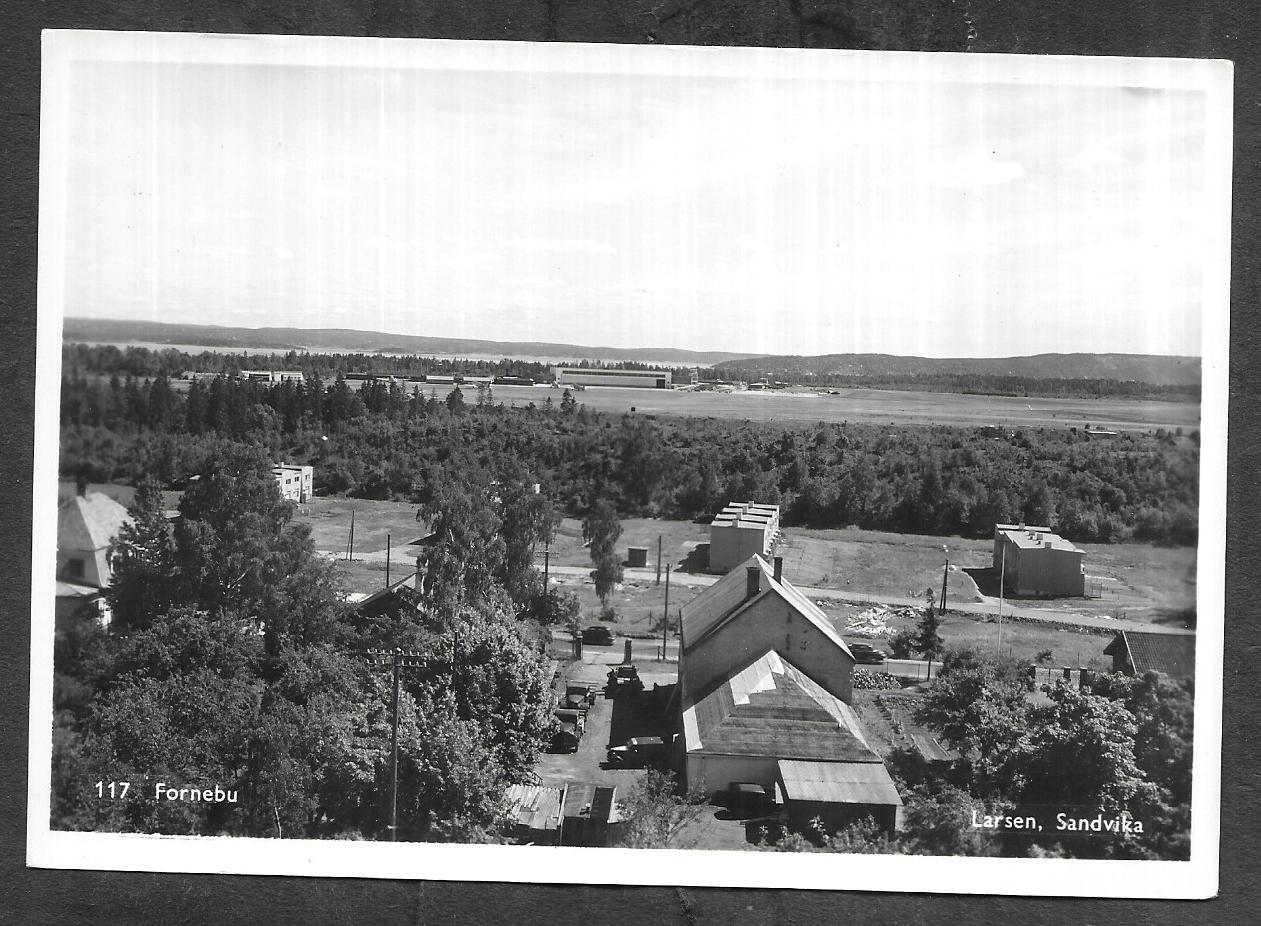 Fornebu. - Larsen, Sandvika 117 - [328]