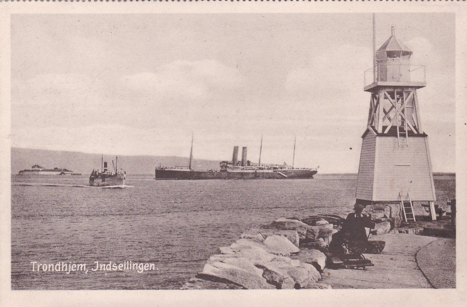 Trondhjem. Indseilingen. Båter (Oppi No 60)