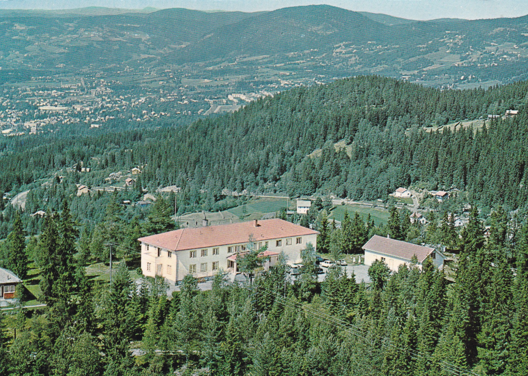Skoghøgda Turisthotell, Lillehammer ( Widerøes Flyveselskap M 137708)