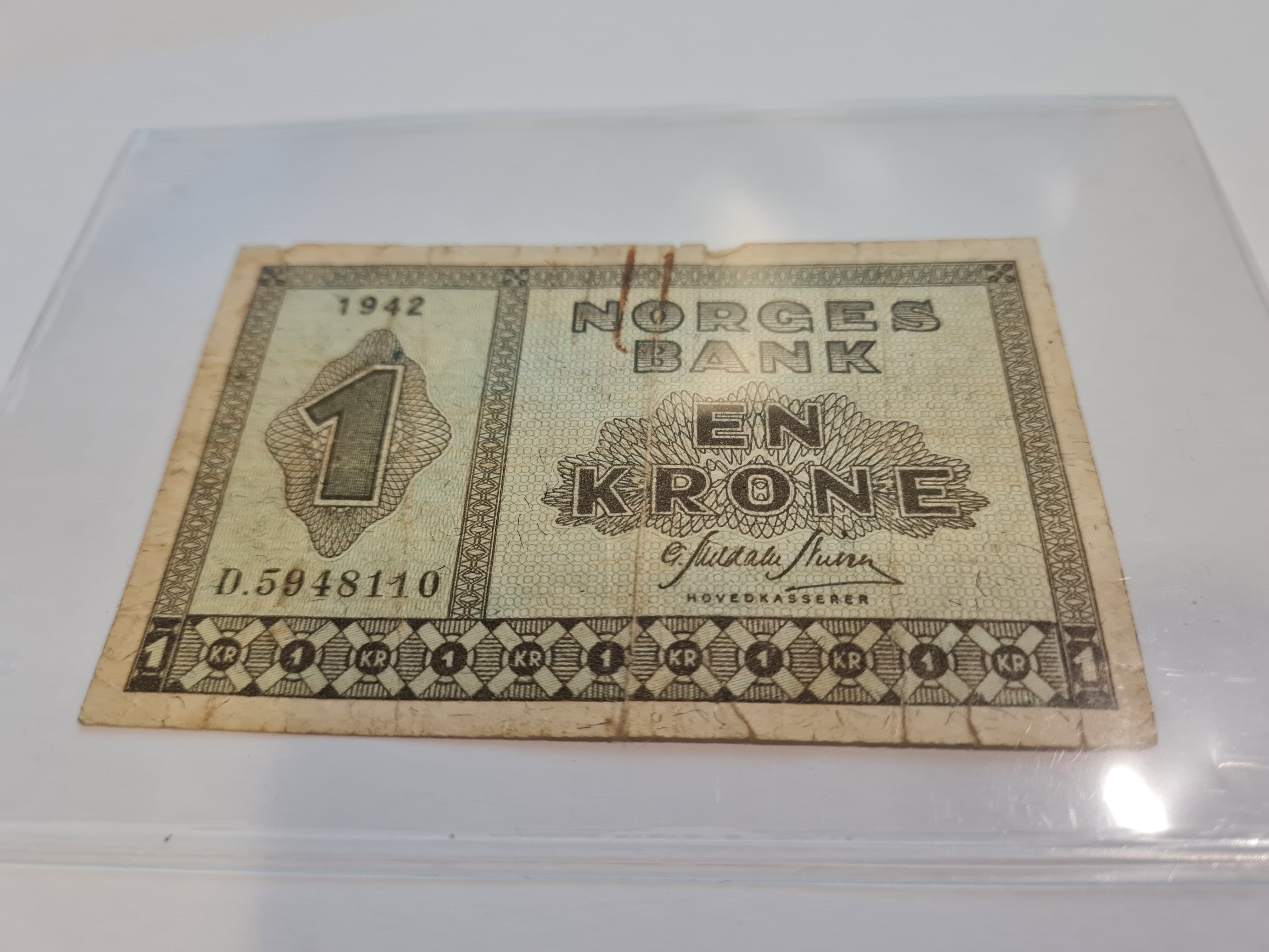 1 kr 1942d