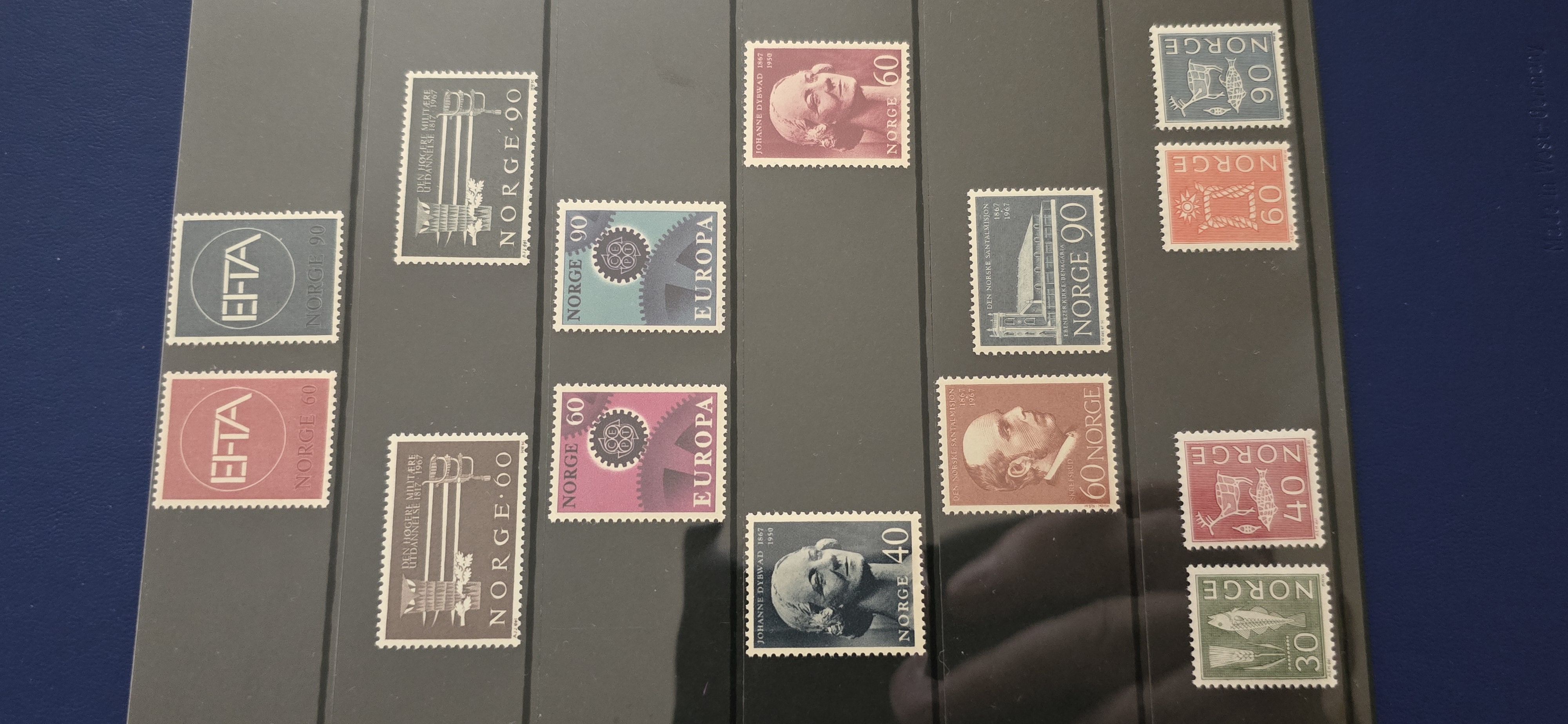 POSTFRISK 1967 ÅRGANG KOMPLETT NK 585-98 SKANFIL 117,-