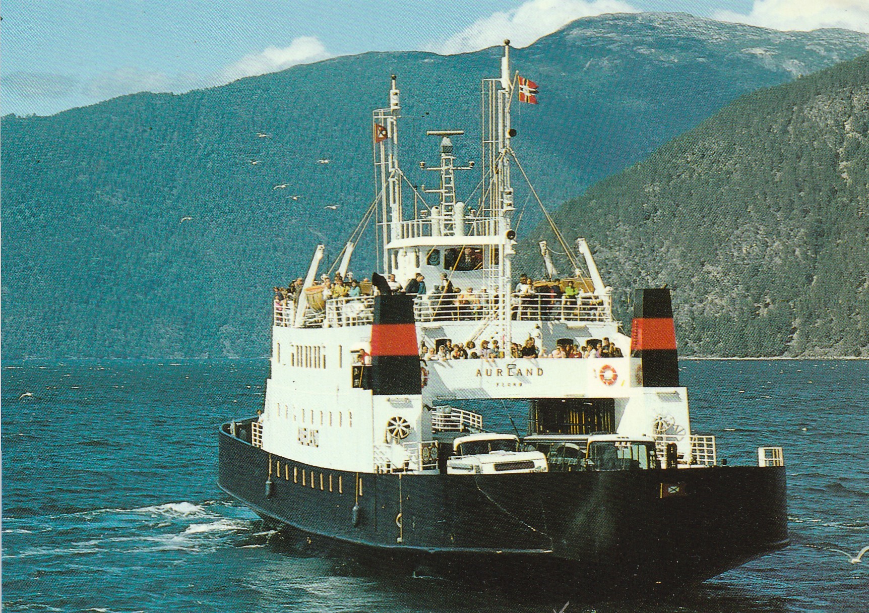 Sogn og Fjordane  . M/F "Aurland" 793-603