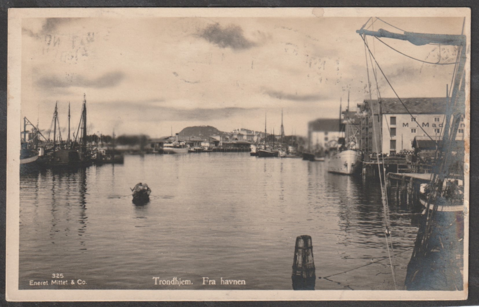 Trondhjem. Fra havnen. Mittet 325