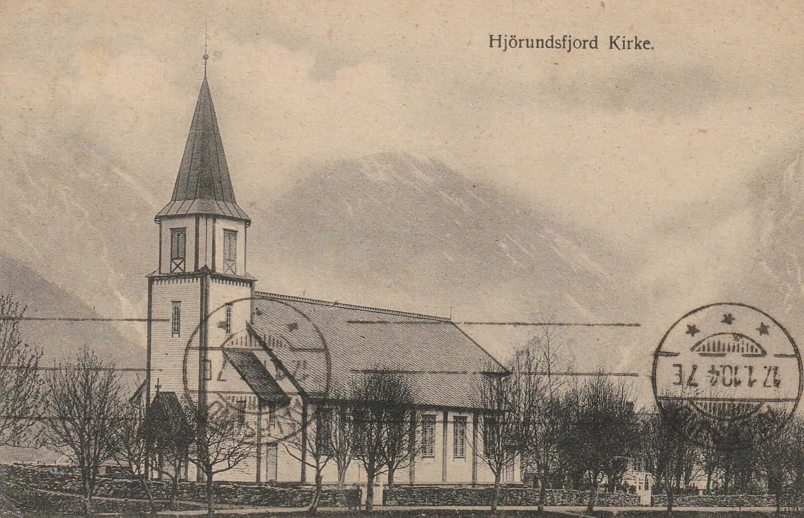 Gammelt Brevkort fra Hjørundsfjord Kirke. .Steinskog Wold 315  Pst Små