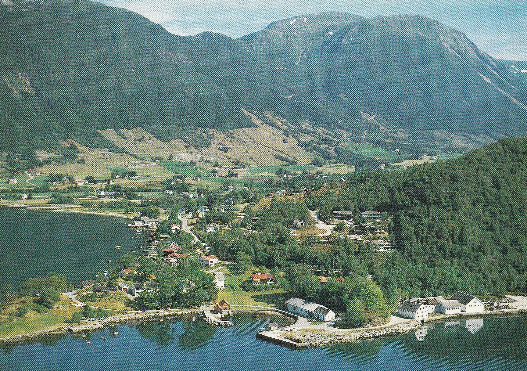 Dimmelsvik . Hardanger .  Normann O-3-97