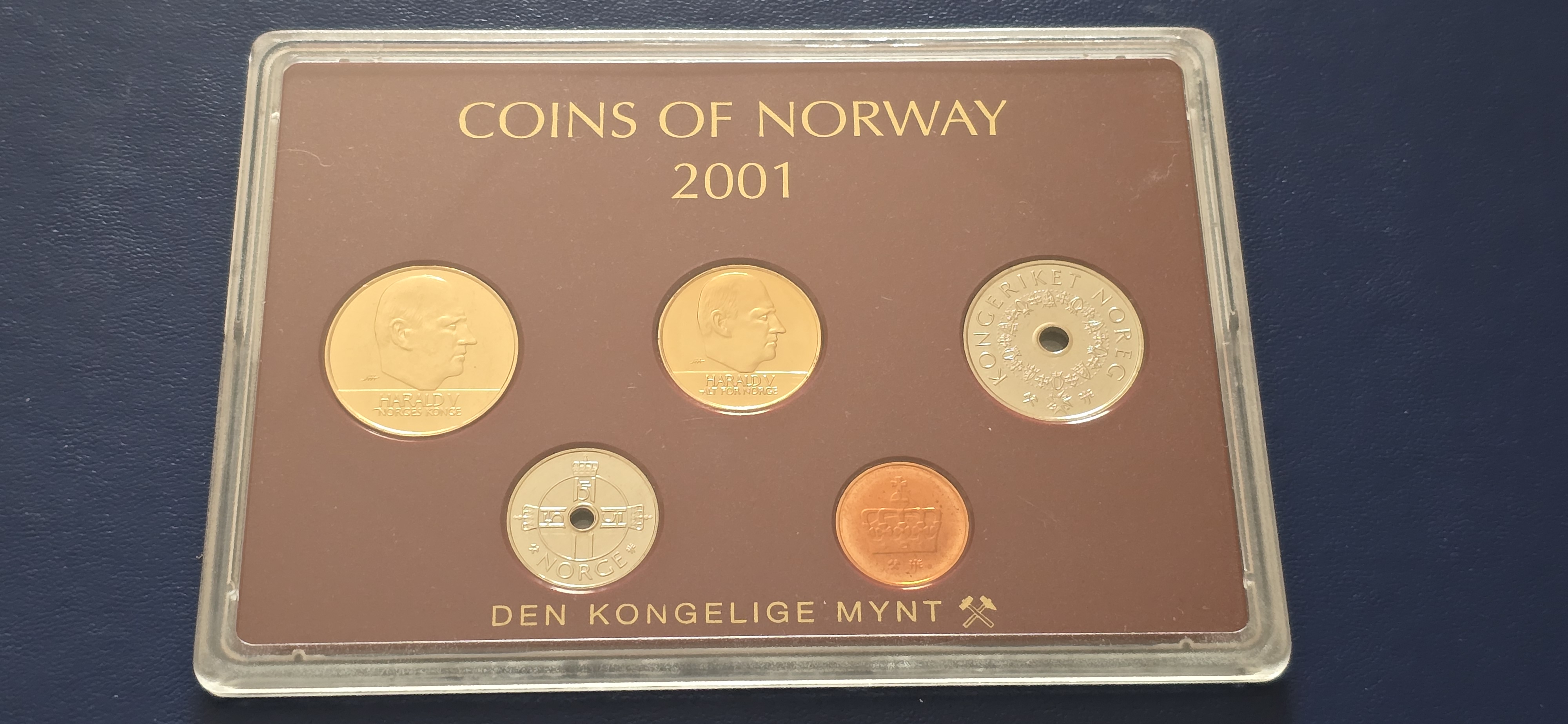 MYNTSETT NORGE 2001 UÅPNET