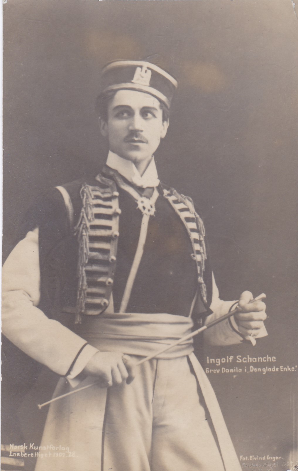Ingolf Schanche - Grev Danilov i Den glade enke