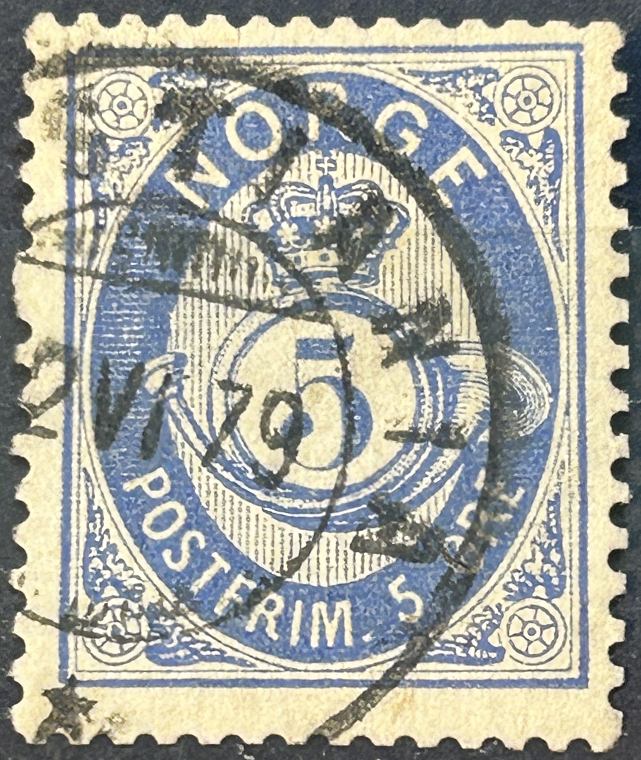 NK 35. PENT RUNDSTEMPLA.    (750,-)